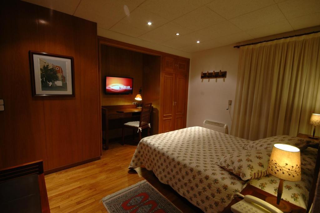 Hotel Els Puis Esterri d'Àneu Habitación foto
