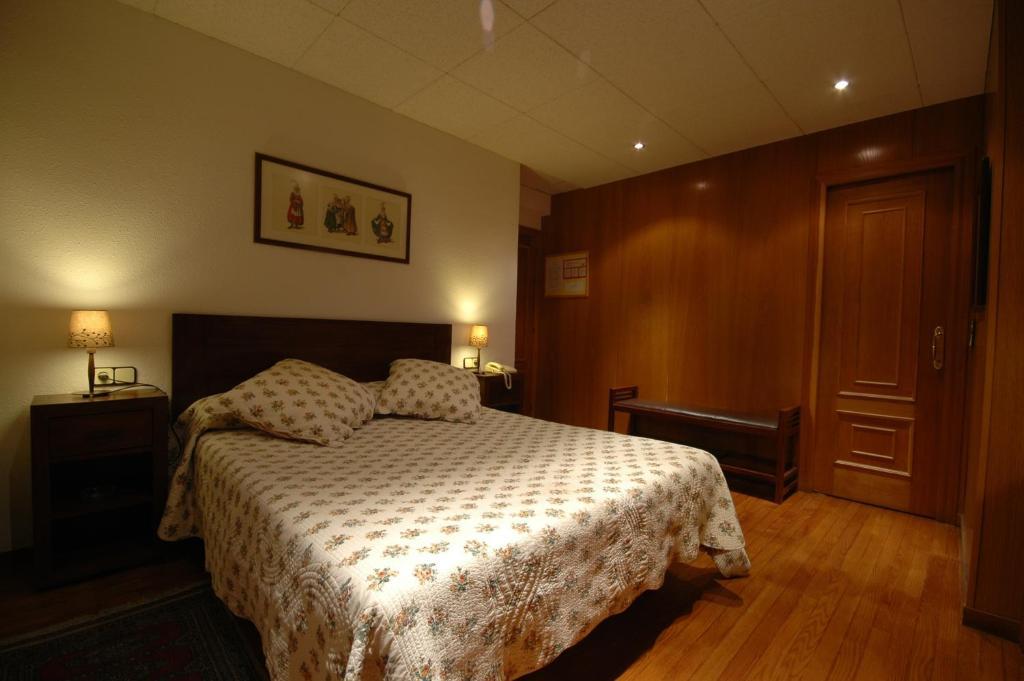 Hotel Els Puis Esterri d'Àneu Habitación foto