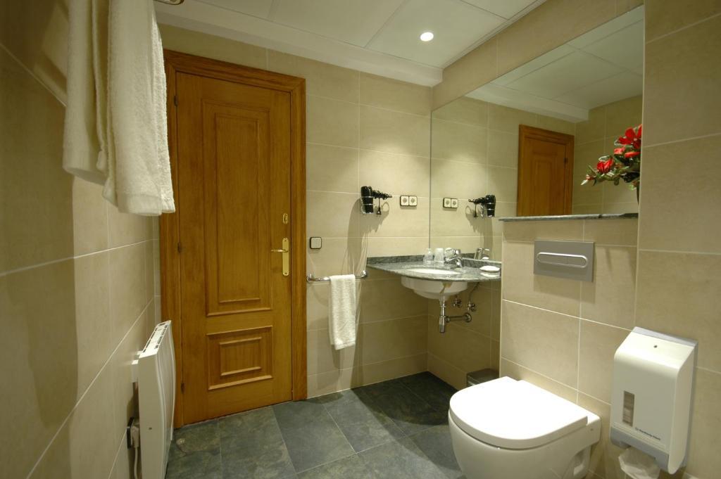 Hotel Els Puis Esterri d'Àneu Habitación foto